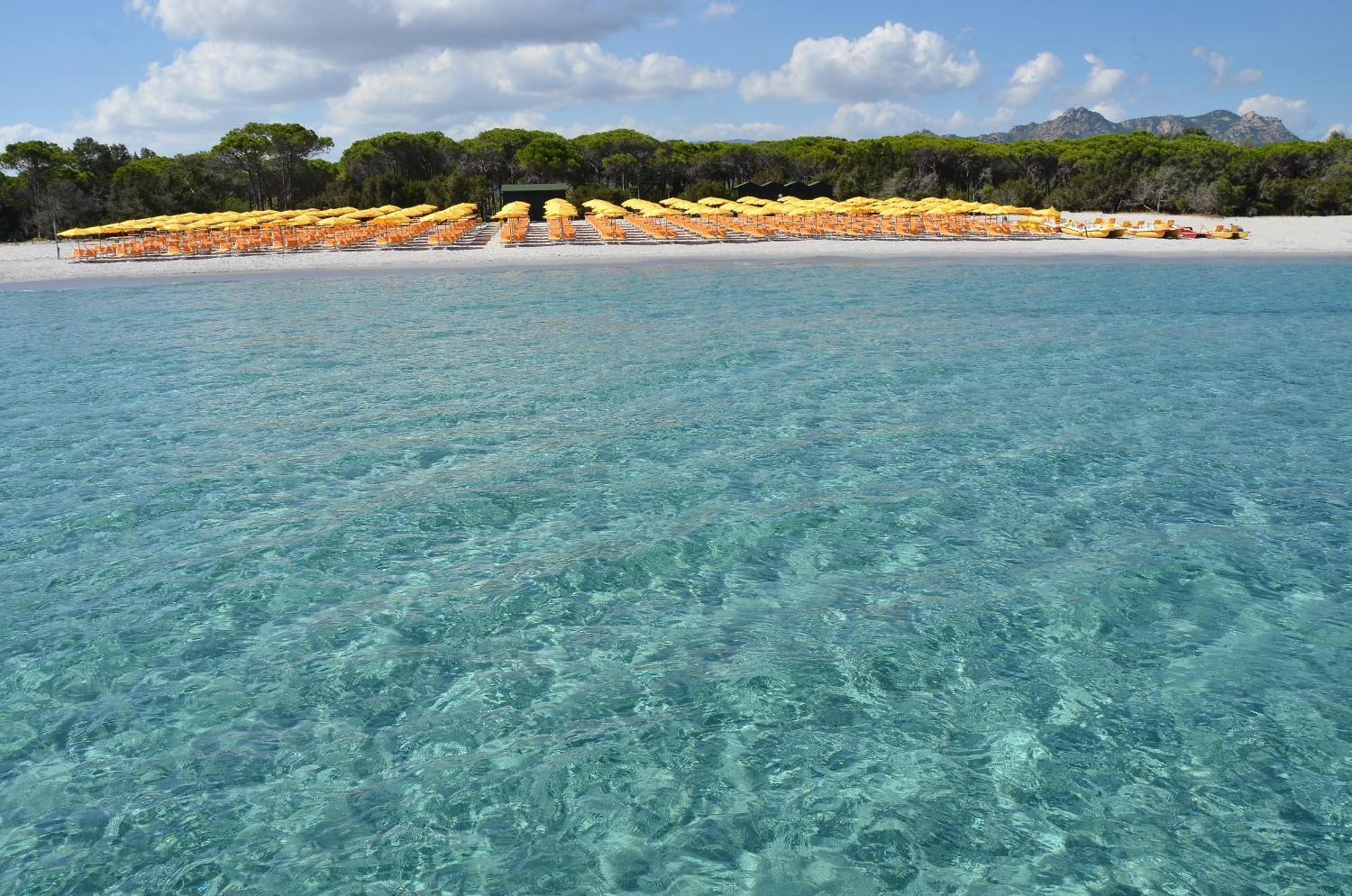 I Giardini Di Cala Ginepro Hotel Resort Cala Liberotto Eksteriør billede